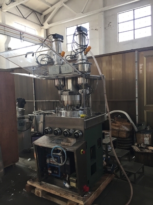 23 Suikergoed/Sugar Rotary Tablet Press Machine van de posten het Dubbel Laag leverancier