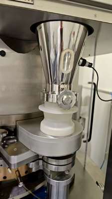 TIANHE Geneesmiddelen, Voedingsmiddelen, Chemische Tablet Volautomatische Hoge Snelheid Tablettenpersmachine leverancier