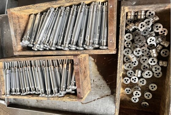 Multi-Tip Tablet Press Tooling (Multi-Tip Dies & Punches) for tablet press machine leverancier